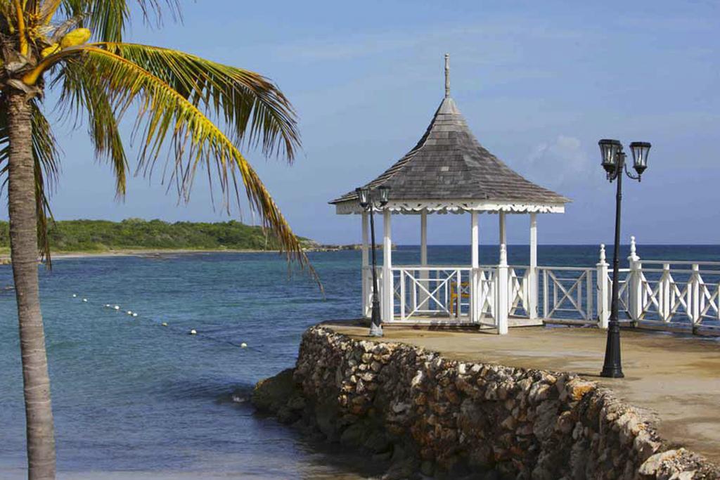 Royal Decameron Club Caribbean Resort Runaway Bay Bagian luar foto